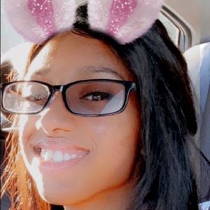 Meet your Posher, Eryqa